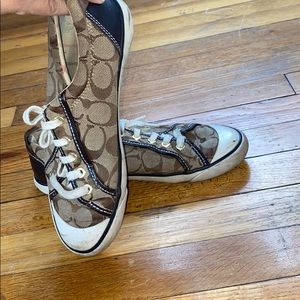 COACH SNEAKERS size 71/2